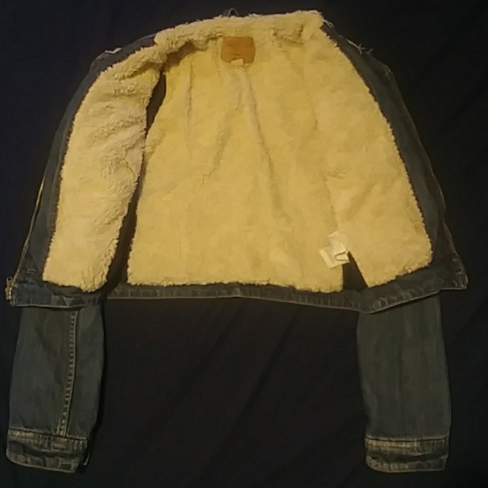 Jean jacket - Picture 2 of 3